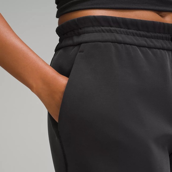 🌟 LULULEMON SOFTSTREME HIGH RISE STRAIGHT LEG CROPPED PANT  🌟 - Picture 4 of 12